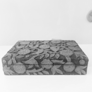 BIRDS & FLOWERS IN A BOX